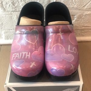 DANSKO SIze EU 39 US 8.5-9 Custom Painted Comfort